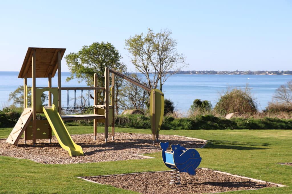 aire de jeux camping les falaises la foret fouesnant 1 - Prestations - Quimper Brest